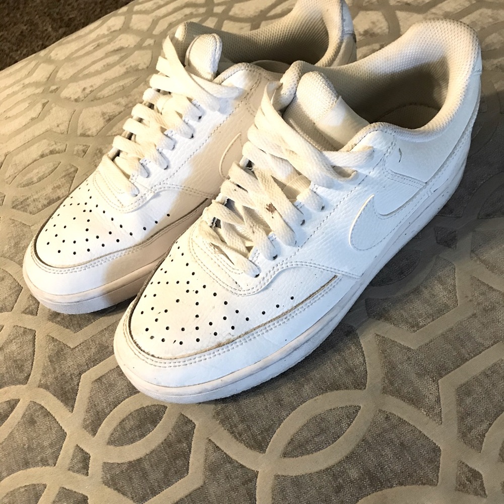 Nike - Picture 4 of 6